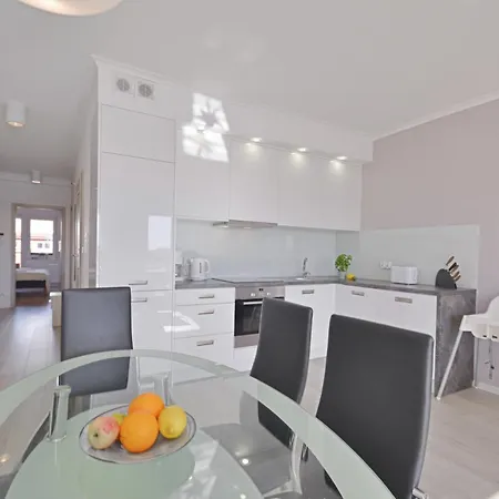 Appartement Sunset - Przestronne, Sloneczne Mieszkanie Dla Rodzin - Centrum Miasta Z Widokiem Na Port