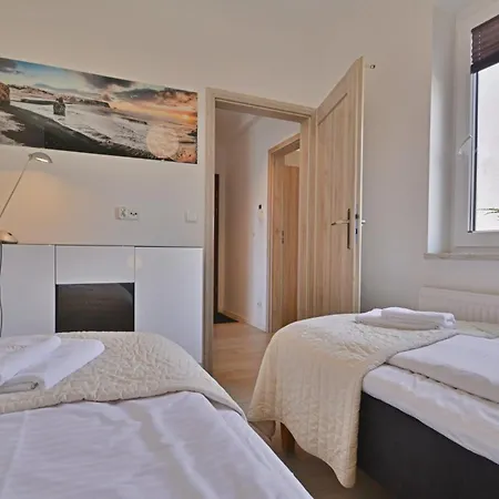 Appartement Sunset - Przestronne, Sloneczne Mieszkanie Dla Rodzin - Centrum Miasta Z Widokiem Na Port Świnoujście